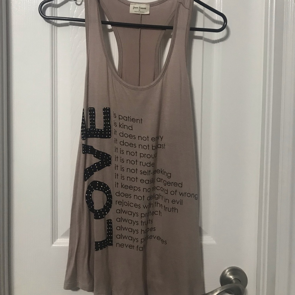 Free kisses medium tank top
